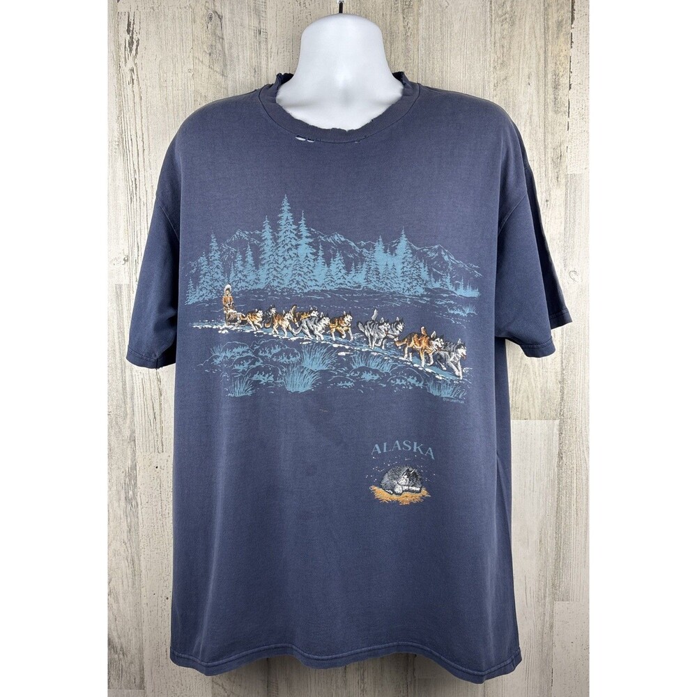 Vintage 1994 Alaska Husky Sledding Winter Dogs Distressed T-Shirt XL (23”x30”)